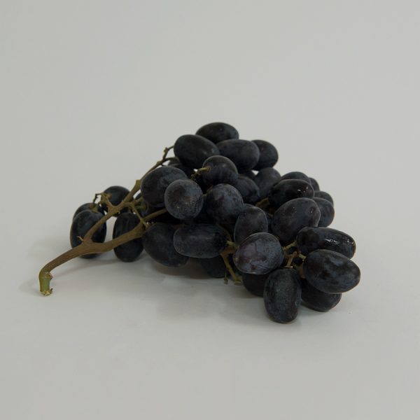 grapes black
